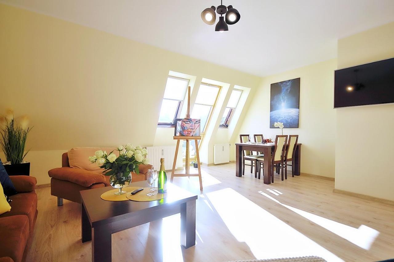 50 M Do Plazy Thobruk Apartamenty Piekna Dama Z Kolobrzegu エクステリア 写真