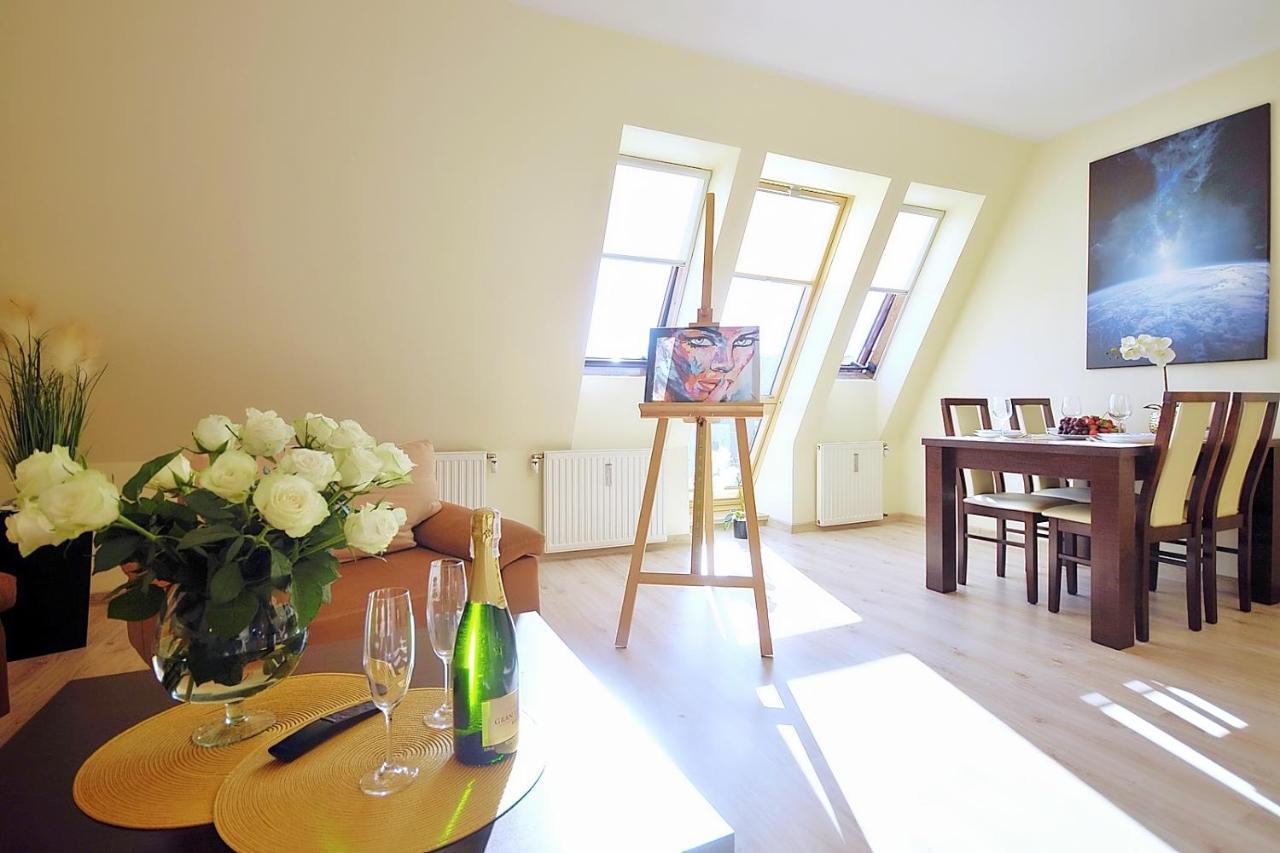 50 M Do Plazy Thobruk Apartamenty Piekna Dama Z Kolobrzegu エクステリア 写真