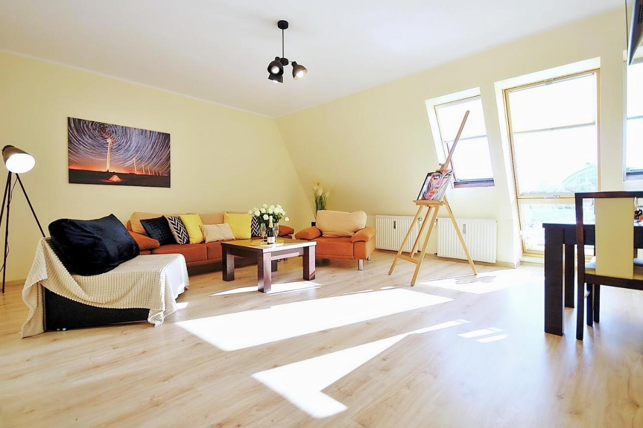 50 M Do Plazy Thobruk Apartamenty Piekna Dama Z Kolobrzegu エクステリア 写真