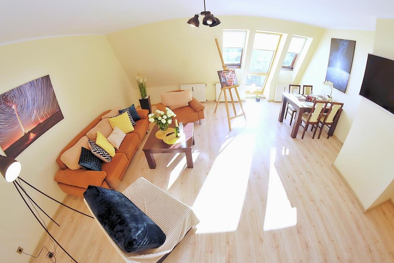 50 M Do Plazy Thobruk Apartamenty Piekna Dama Z Kolobrzegu エクステリア 写真